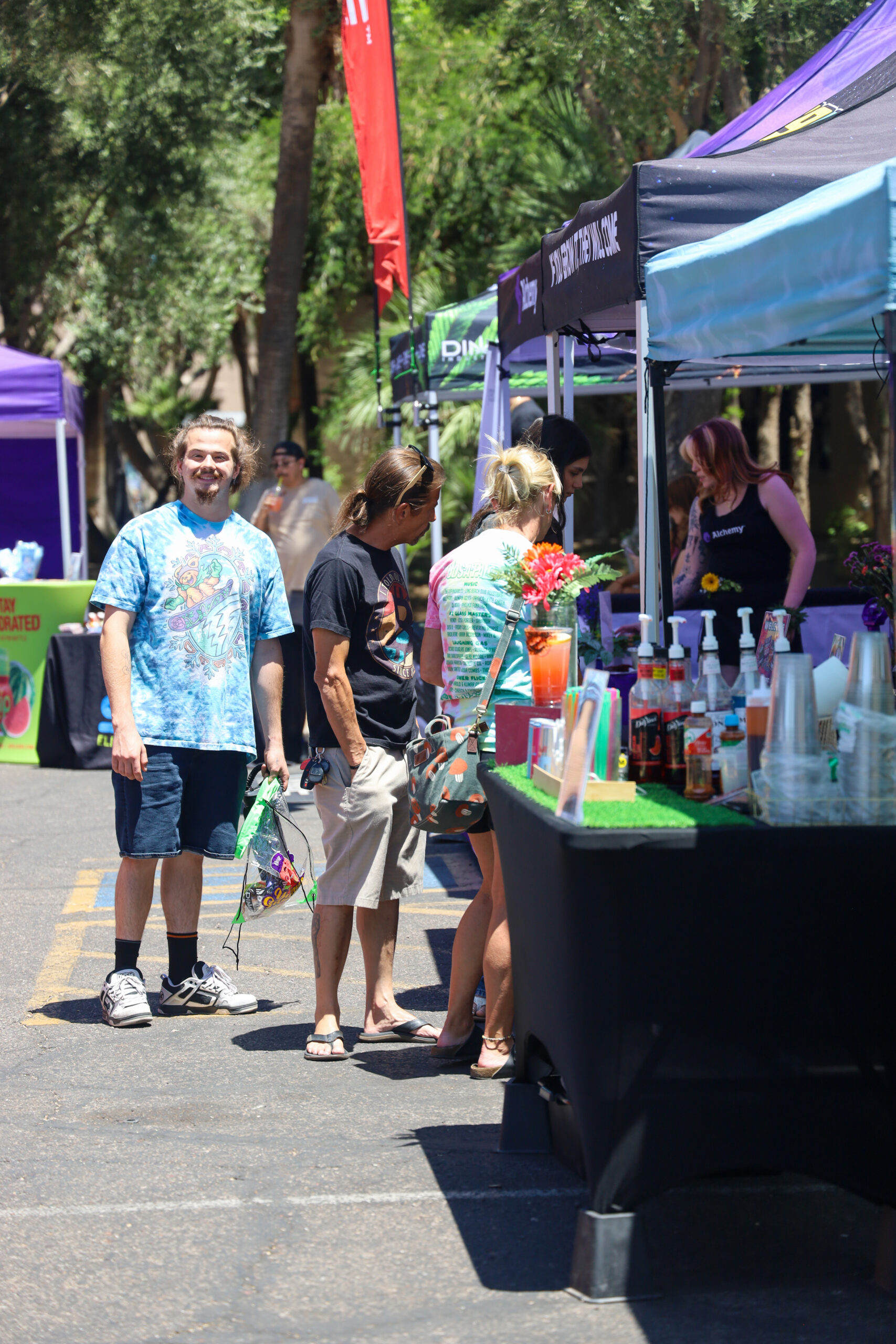 Shopping at Kind Meds Market